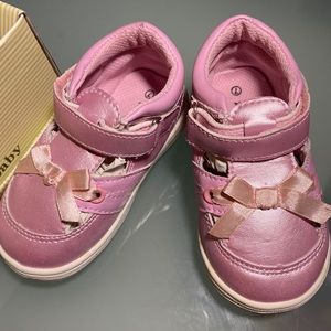 NWT pink toddler shoes